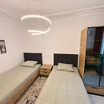 Sa Apartments! 2bd Flat 400m To The *