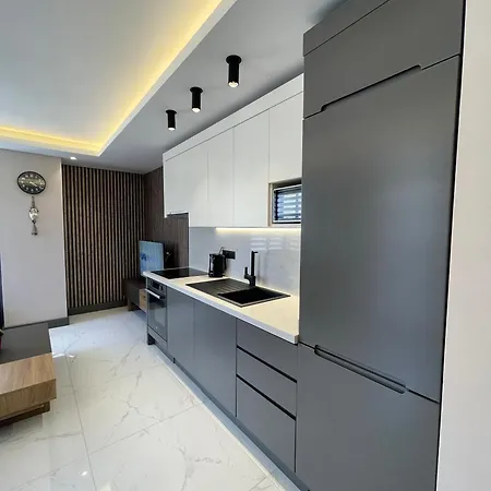 Daire Sa Apartments! 500m To The Cleopatra *
