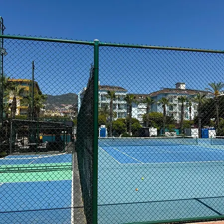 Sa Apartments! 500m To The Cleopatra Daire
