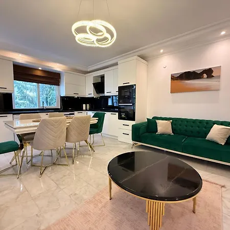 Sa Apartments! 2bd Flat 400m To The