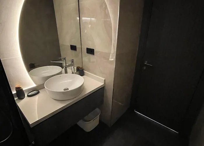 Sa Apartments! 2Bd Flat 400M To The Beach