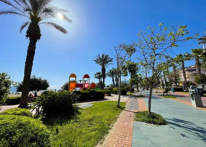 Sa Apartments! 2Bd Flat 400M To The Beach