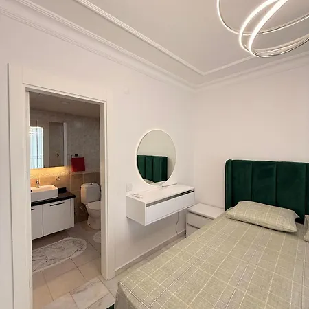 Sa Apartments! 2bd Flat 400m To The アパート *